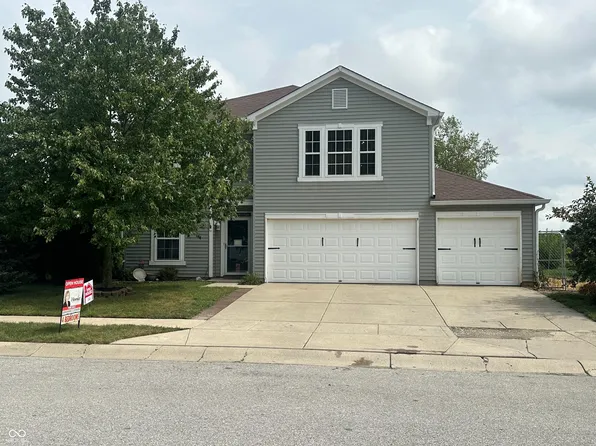 8223 Retreat Ln, Indianapolis, IN 46259