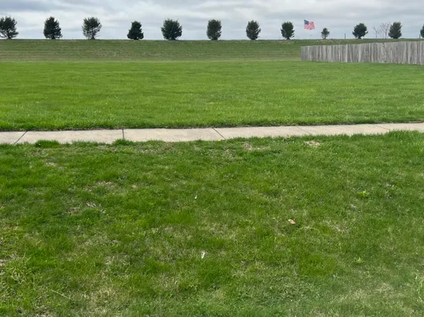 1913 Southbrooke Rd, Jacksonville, IL 62650