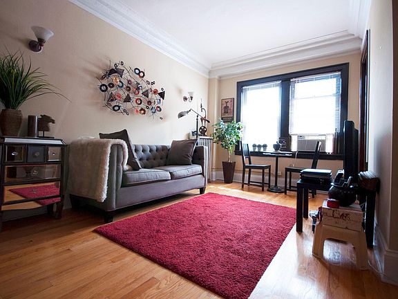 2nd image of 1157 W Diversey Pkwy #Hedhts3uu