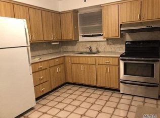 59 Barrymore Blvd, Franklin Square, NY 11010