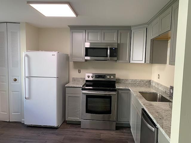1st image of 122 Drexel Dr