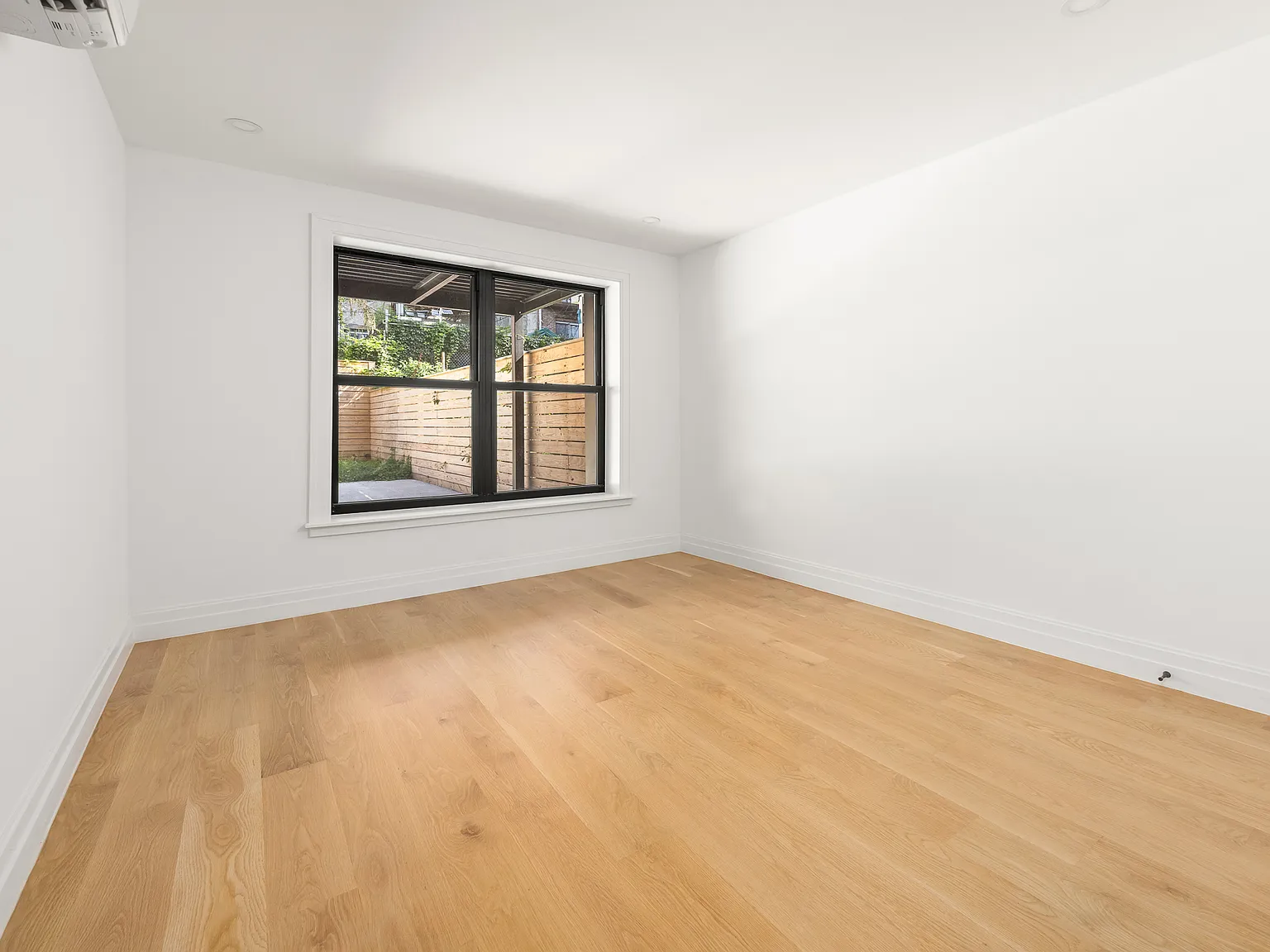 12 Pilling Street — Photo 3