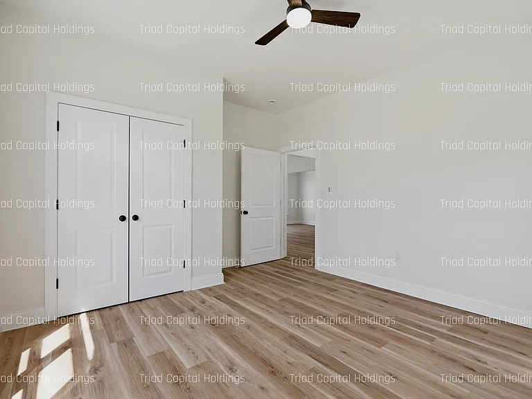 905 Meares St — Photo 17