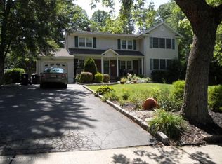 46 Chestnut Dr, Matawan, NJ 07747