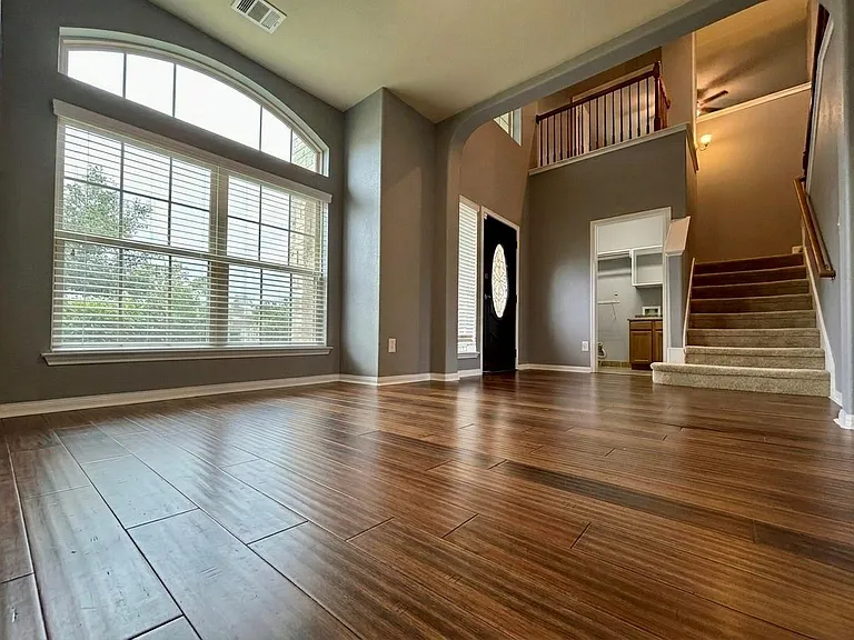 17518 Cypress Hilltop Way — Photo 4
