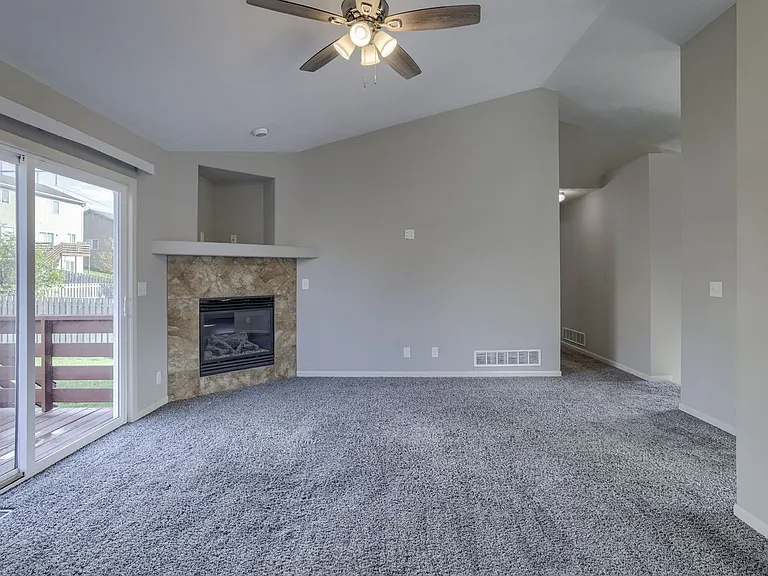 6121 S 190th Ter — Photo 5