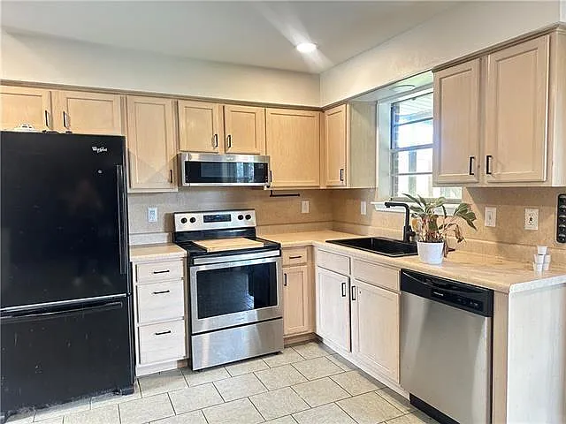 5112 Willowtree Dr — Photo 4