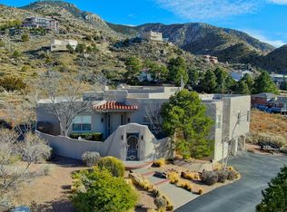 4900 Cresta Del Sur Ct NE, Albuquerque, NM 87111