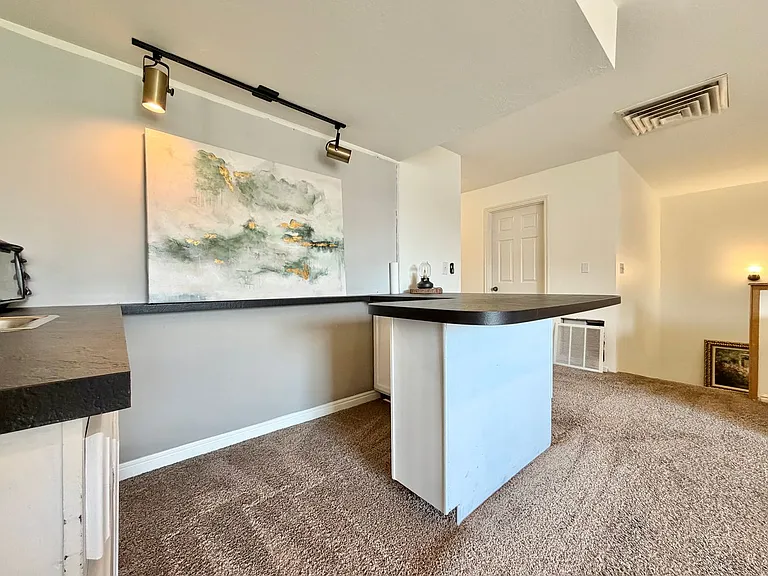 8758 S Oakwood Park Cir — Photo 13