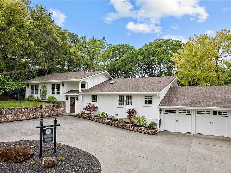 1st image of 203 Wykoff Drive