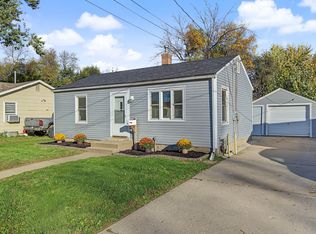 6 Southampton Ct, Newton, IA 50208