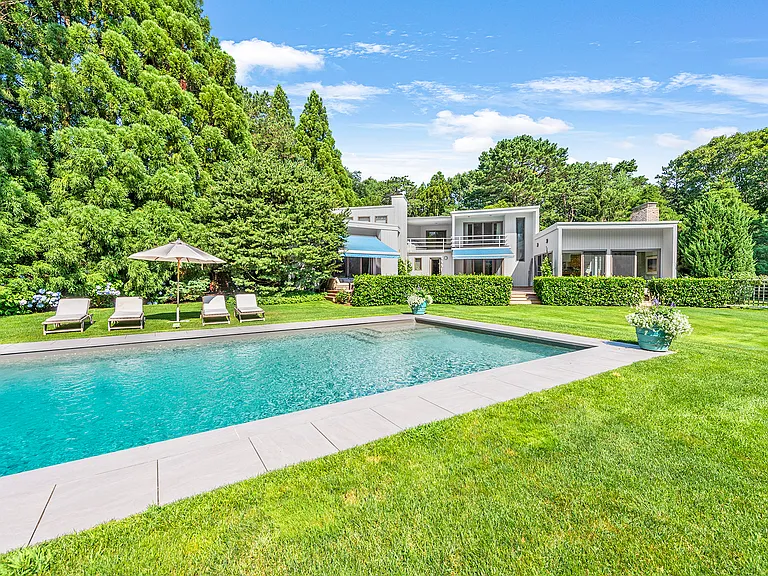 Merriwood Dr — Photo 2