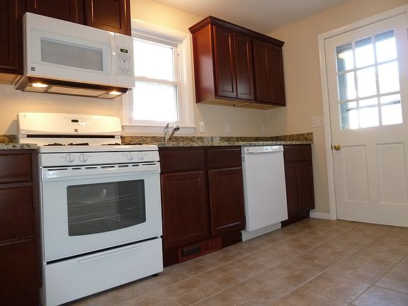 New kitchen and appliances