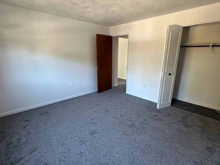 162 Lexington St #28 — Photo 4