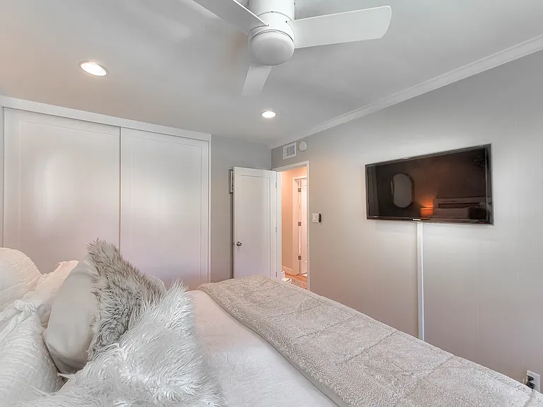 5209 Paseo Del Pavon — Photo 46