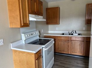 1701 Edwardsville Rd APT B, Madison, IL 62060