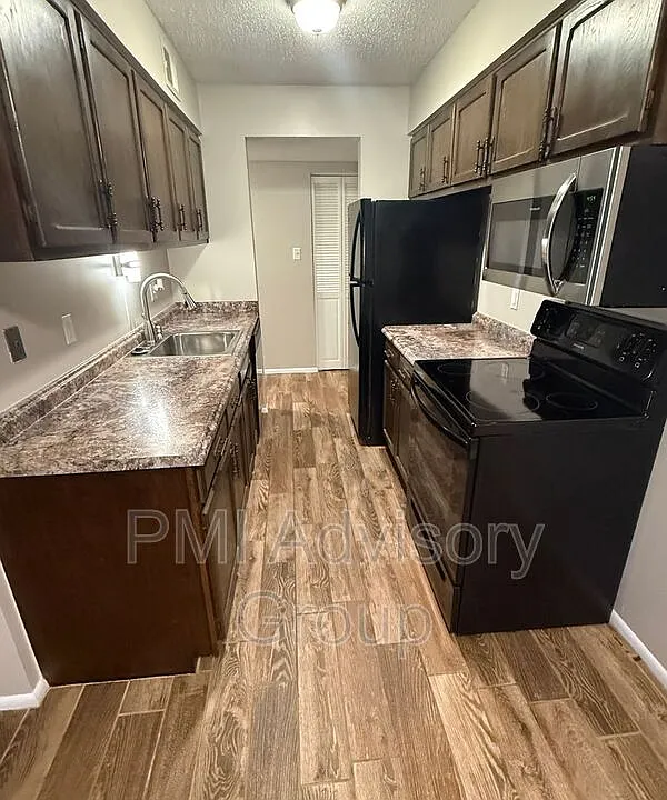 2318 SW Briarwood Plz #308D