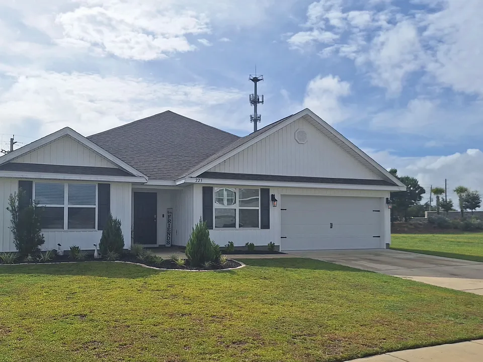 223 Ryder Ln