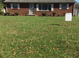 5505 Belews Creek Rd, Walkertown, NC 27051