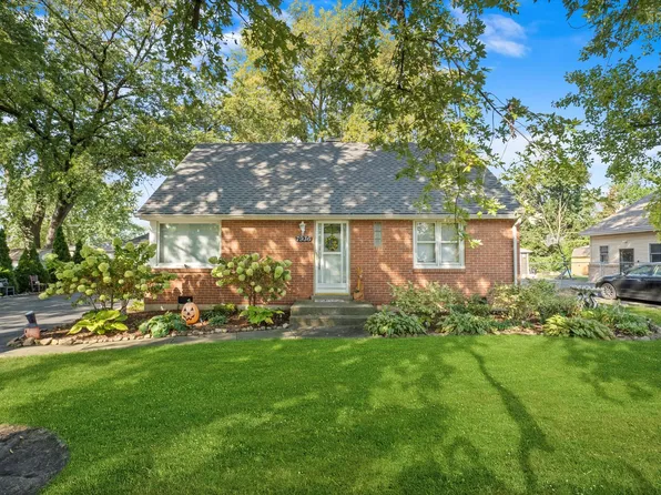 7936 S 85th Ave, Justice, IL 60458