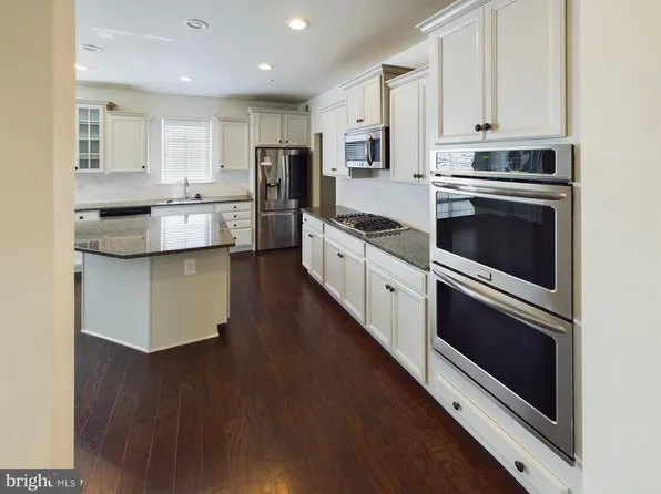 9207 Rice Ave, Lanham, MD 20706