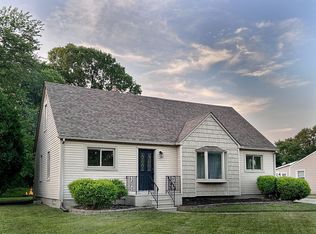 28520 Clarita St, Livonia, MI 48152