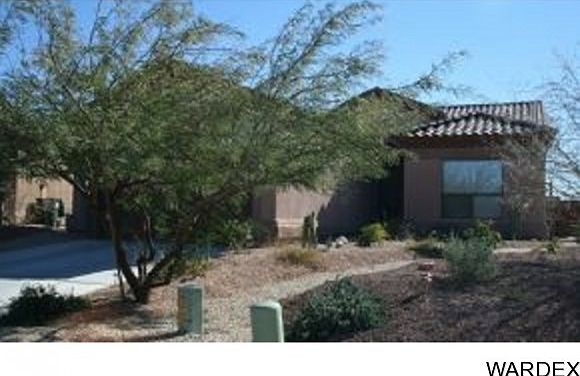 1st image of 2800 Esmerelda Dr