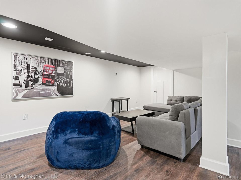 1327 Alicia Ct, photo 22