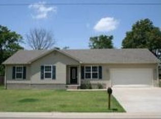 1097 Taylor Ln, Newbern, TN 38059