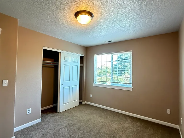 4017 NE Killingsworth St #4017 — Photo 15