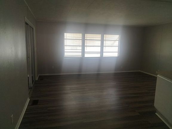 4th image of 111 48th Ave W #316