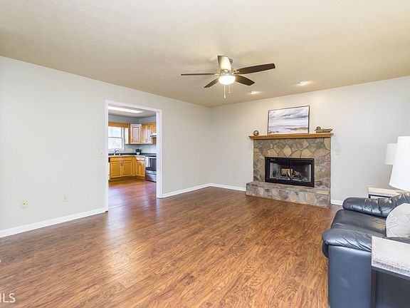 5th image of 118 Scenic Ln