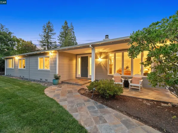 10 Hillcrest Dr, Orinda, CA 94563