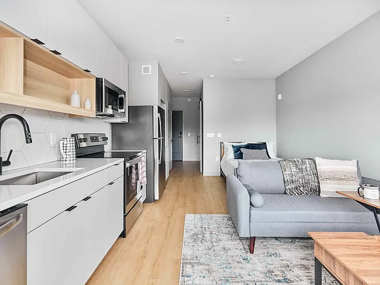 Pivot Apartments — Photo 98