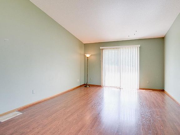 4th image of 290 Pleasure Creek Dr NE