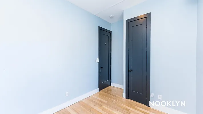 Rented by Nooklyn NYC LLC | media 46