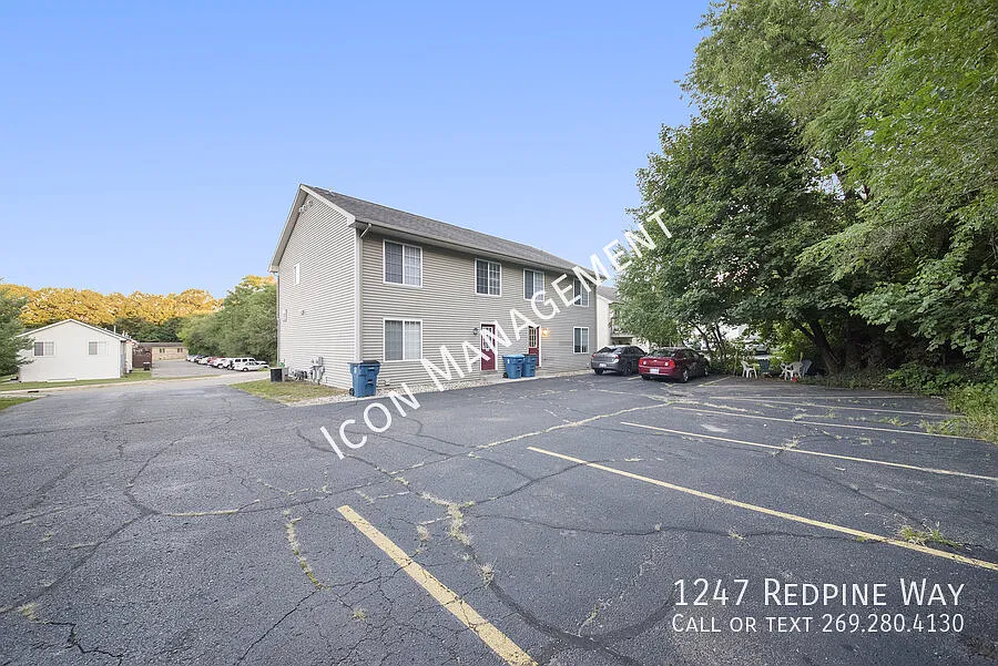 Pre-Leasing For Aug 2027! 4-Bedroom Near Wmu! — Photo 3
