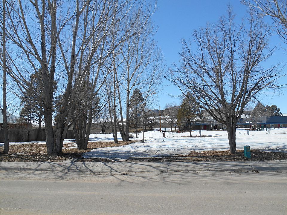 1st image of 986 Aspen Ave