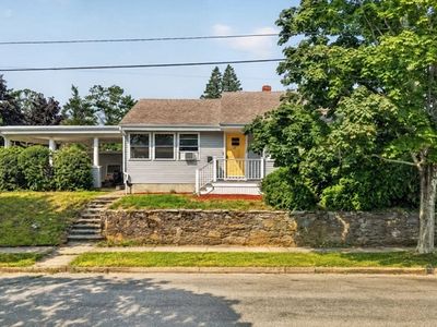 221 Rochambeau St, New Bedford, MA, 02745