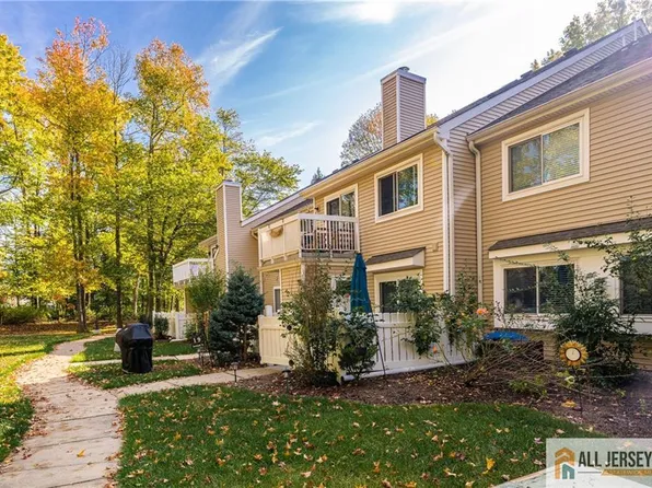 19 Sweetgum Ln, Monmouth Junction, NJ 08852