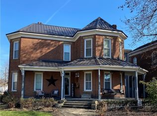 209 Henrietta St, Ravenswood, WV 26164