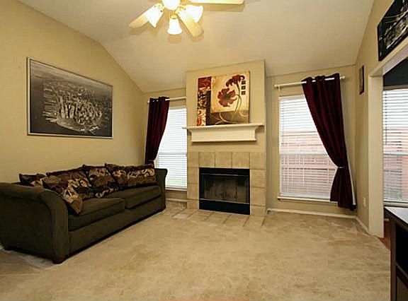 4th image of 2322 Brookview Dr
