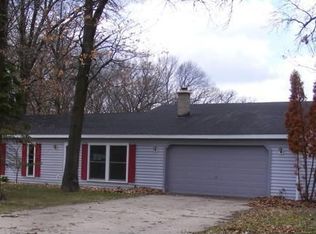 N6815 Jonathan Dr, Pardeeville, WI 53954