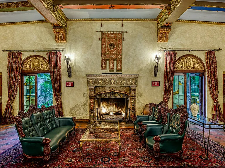 Los Altos A Legendary Residence at 4121 Wilshire Blvd — Photo 34