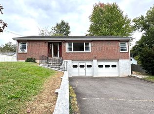 65 Birge Ave, Windsor Locks, CT 06096