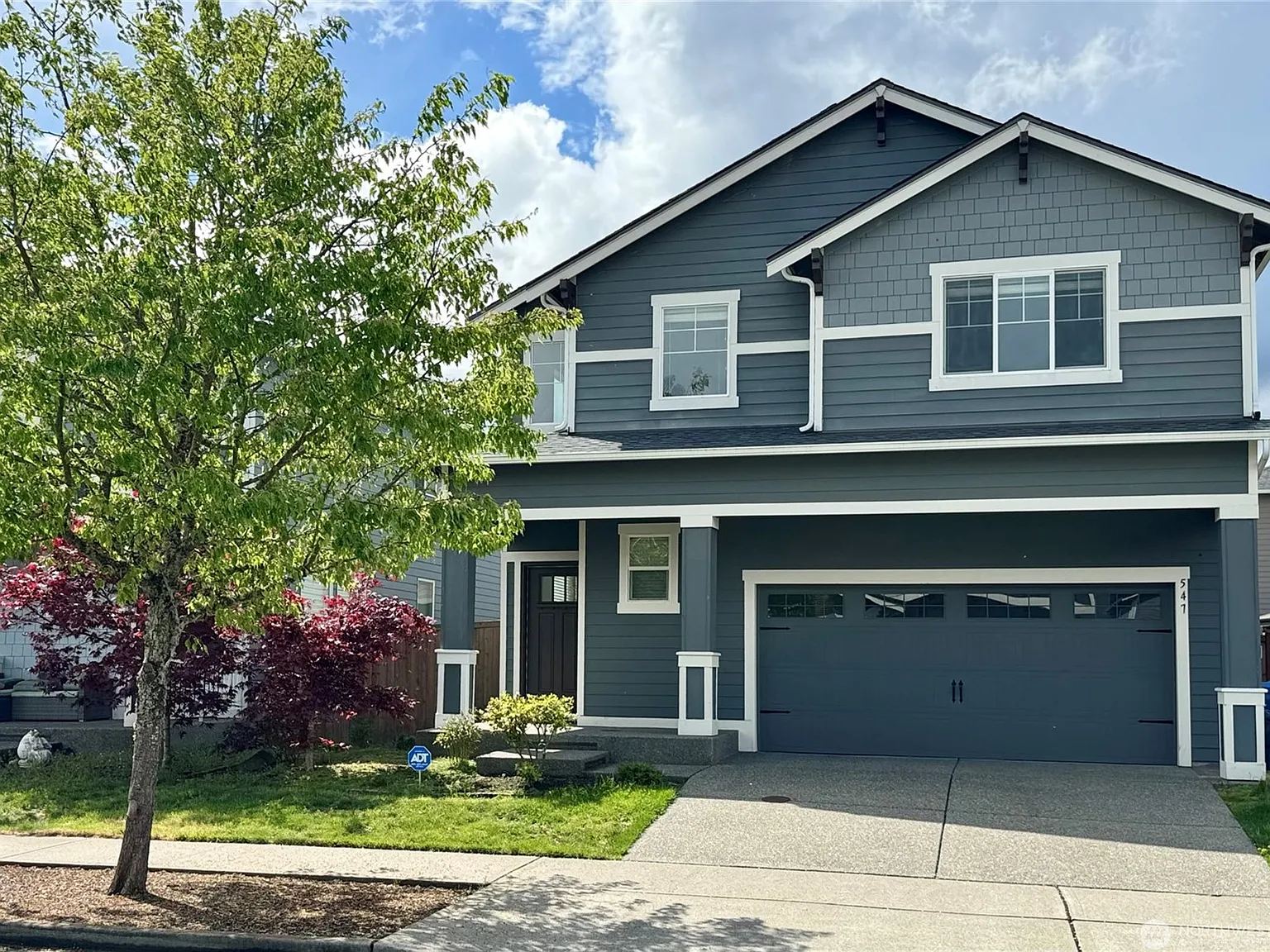 4 bed, 2501 sqft, $2,950 — Photo 1