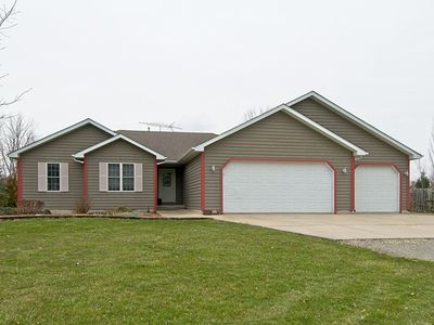 2461 N 42nd Rd, Sheridan, IL, 60551