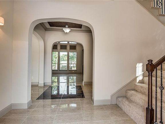 5th image of 1613 Briar Dr
