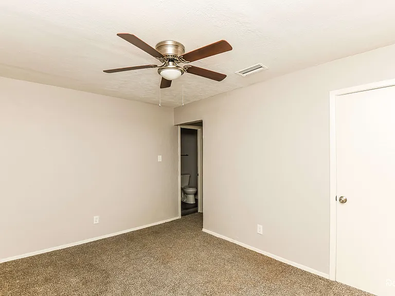 6431 Moonhill Dr — Photo 13