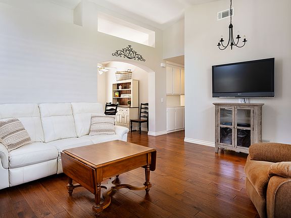 5th image of 23618 Dunsmore Ln